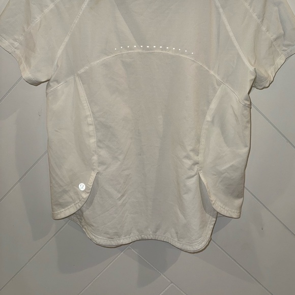 Pristine Lululemon Lightweight Stretch Running Short Sleeve shirt White size - Picture 10 of 10